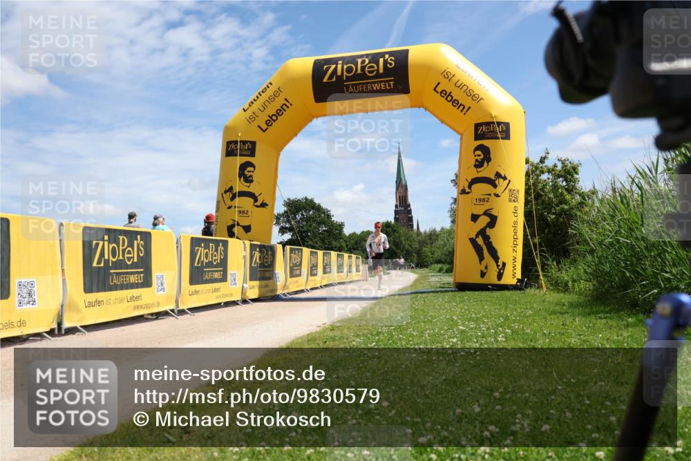 21.06.2026 - Viking Triathlon Michael Strokosch http://msf.ph/oto/9830579 21.06.2026 12:42:17 Laufen 8 meine-sportfotos.de
