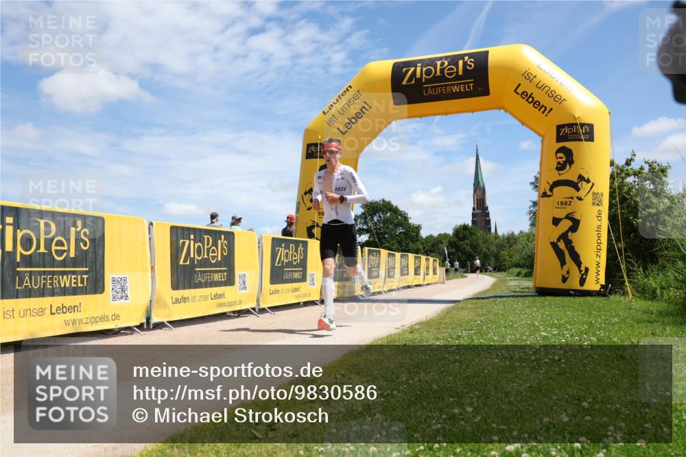 21.06.2026 - Viking Triathlon Michael Strokosch http://msf.ph/oto/9830586 21.06.2026 12:42:20 Laufen 8 meine-sportfotos.de