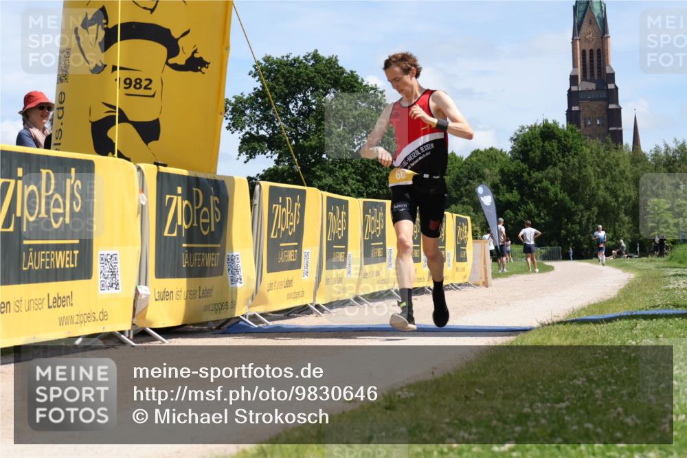 21.06.2026 - Viking Triathlon Michael Strokosch http://msf.ph/oto/9830646 21.06.2026 12:45:05 Laufen 669 meine-sportfotos.de