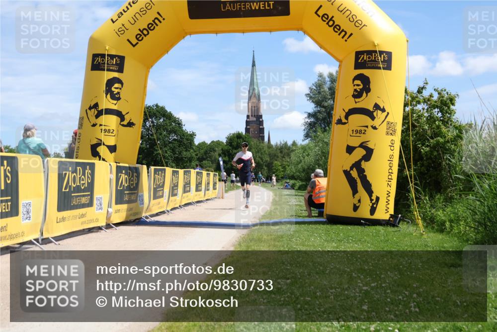 21.06.2026 - Viking Triathlon Michael Strokosch http://msf.ph/oto/9830733 21.06.2026 12:52:22 Laufen 579 meine-sportfotos.de