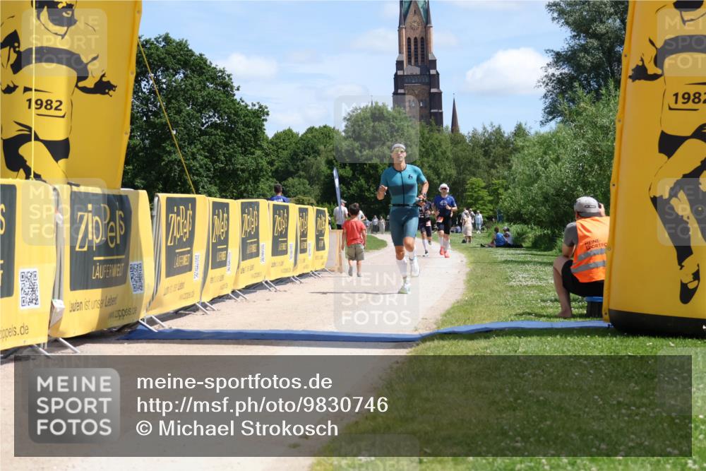 21.06.2026 - Viking Triathlon Michael Strokosch http://msf.ph/oto/9830746 21.06.2026 12:52:37 Laufen 447 meine-sportfotos.de