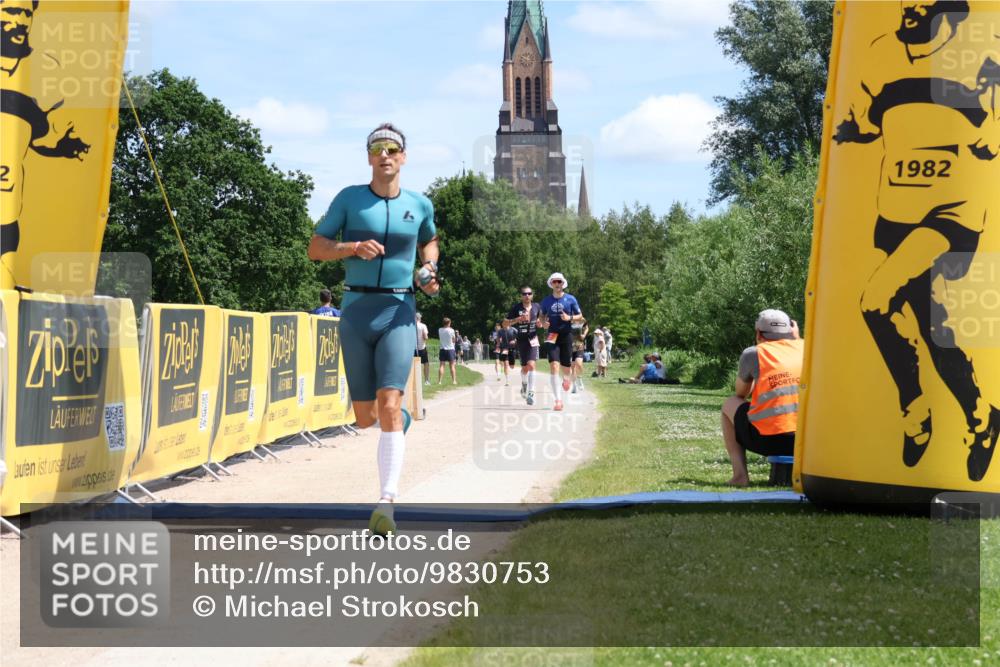 21.06.2026 - Viking Triathlon Michael Strokosch http://msf.ph/oto/9830753 21.06.2026 12:52:39 Laufen 447 meine-sportfotos.de