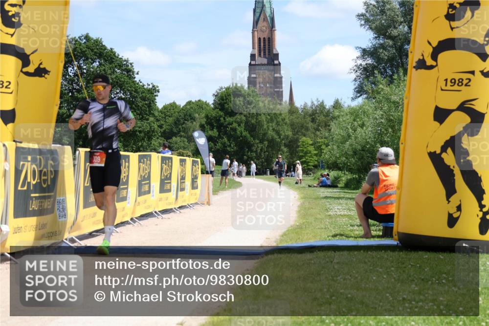 21.06.2026 - Viking Triathlon Michael Strokosch http://msf.ph/oto/9830800 21.06.2026 12:52:55 Laufen 109, 392, 627 meine-sportfotos.de