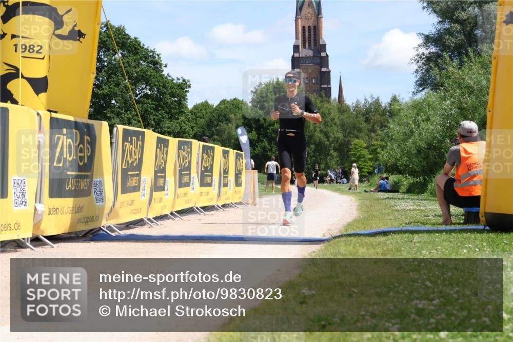 21.06.2026 - Viking Triathlon Michael Strokosch http://msf.ph/oto/9830823 21.06.2026 12:53:40 Laufen 446 meine-sportfotos.de