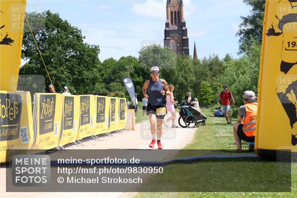 21.06.2026 - Viking Triathlon Michael Strokosch http://msf.ph/oto/9830950 21.06.2026 12:57:00 Laufen 637 meine-sportfotos.de