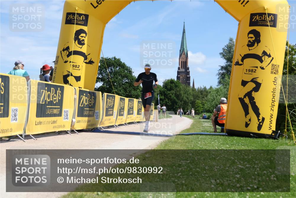 21.06.2026 - Viking Triathlon Michael Strokosch http://msf.ph/oto/9830992 21.06.2026 12:59:12 Laufen 221 meine-sportfotos.de