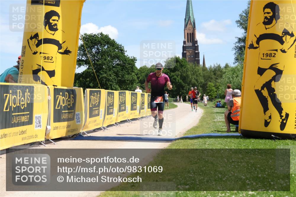 21.06.2026 - Viking Triathlon Michael Strokosch http://msf.ph/oto/9831069 21.06.2026 13:01:21 Laufen 328, 568 meine-sportfotos.de