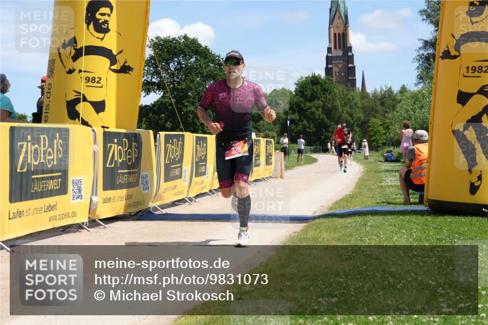 21.06.2026 - Viking Triathlon Michael Strokosch http://msf.ph/oto/9831073 21.06.2026 13:01:23 Laufen 328, 568 meine-sportfotos.de