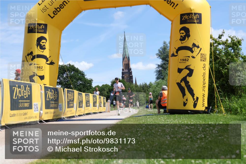 21.06.2026 - Viking Triathlon Michael Strokosch http://msf.ph/oto/9831173 21.06.2026 13:02:56 Laufen 41, 82, 170, 311, 391, 453, 648 meine-sportfotos.de
