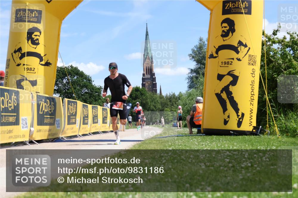 21.06.2026 - Viking Triathlon Michael Strokosch http://msf.ph/oto/9831186 21.06.2026 13:03:01 Laufen 41, 170 meine-sportfotos.de