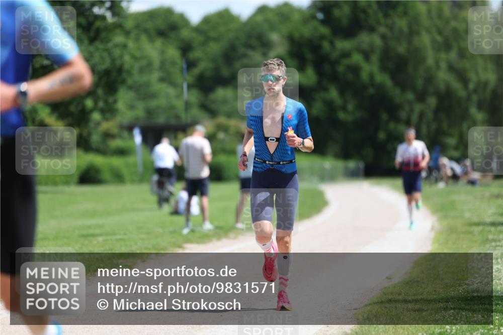 21.06.2026 - Viking Triathlon Michael Strokosch http://msf.ph/oto/9831571 21.06.2026 12:36:59 Laufen 31, 371, 575 meine-sportfotos.de