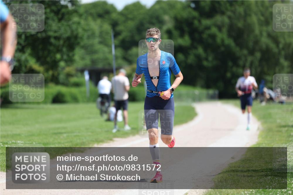 21.06.2026 - Viking Triathlon Michael Strokosch http://msf.ph/oto/9831572 21.06.2026 12:36:59 Laufen 31, 371, 575 meine-sportfotos.de