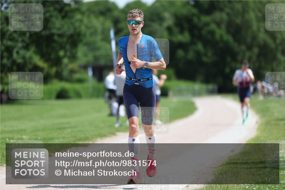 21.06.2026 - Viking Triathlon Michael Strokosch http://msf.ph/oto/9831574 21.06.2026 12:37:00 Laufen 31, 371, 575 meine-sportfotos.de