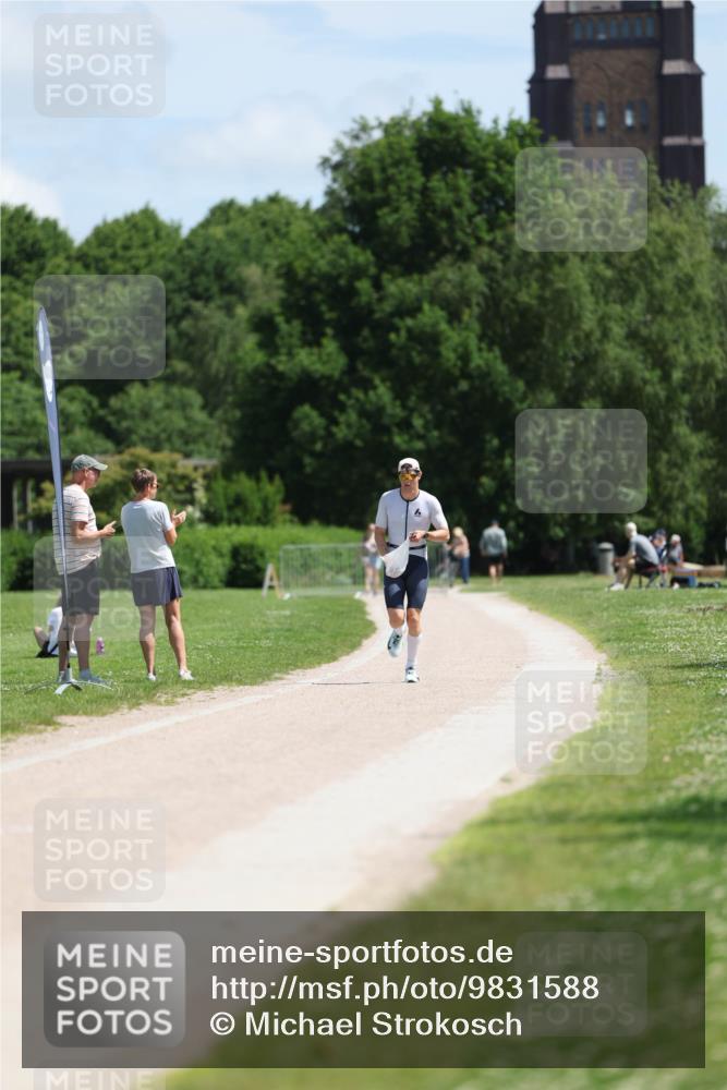 21.06.2026 - Viking Triathlon Michael Strokosch http://msf.ph/oto/9831588 21.06.2026 12:40:58 Laufen 548 meine-sportfotos.de