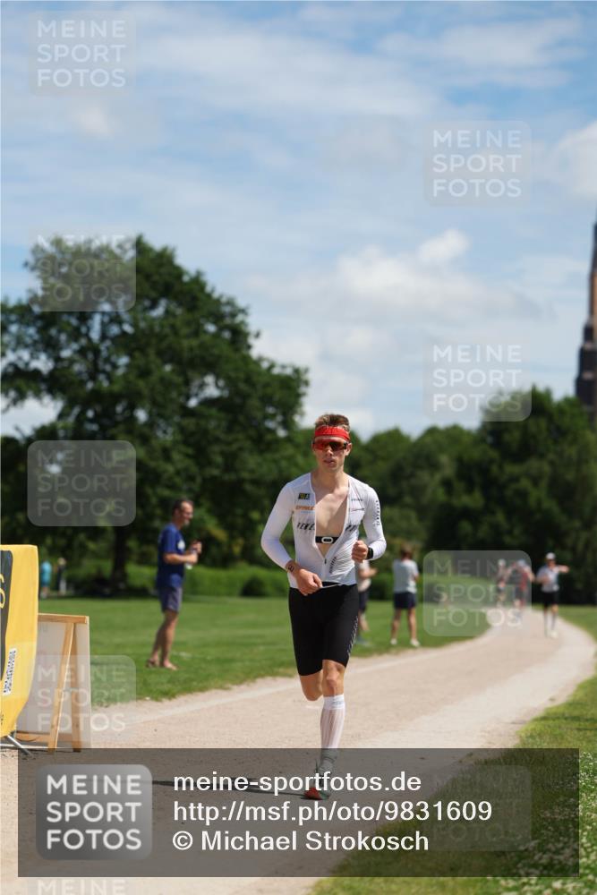 21.06.2026 - Viking Triathlon Michael Strokosch http://msf.ph/oto/9831609 21.06.2026 12:42:16 Laufen 8 meine-sportfotos.de