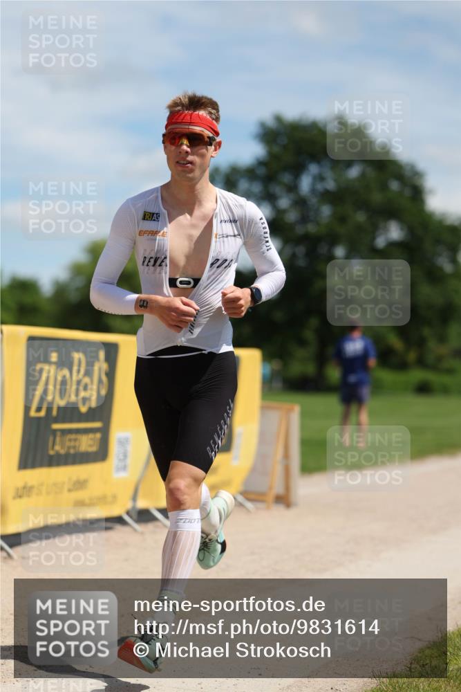 21.06.2026 - Viking Triathlon Michael Strokosch http://msf.ph/oto/9831614 21.06.2026 12:42:17 Laufen 8 meine-sportfotos.de