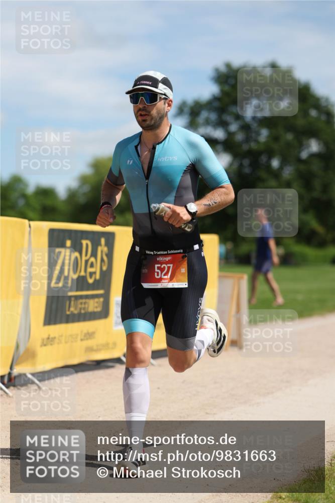 21.06.2026 - Viking Triathlon Michael Strokosch http://msf.ph/oto/9831663 21.06.2026 12:42:48 Laufen 527 meine-sportfotos.de