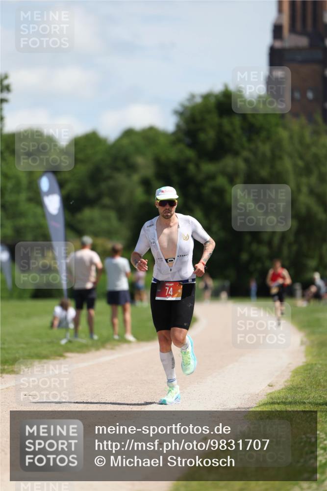 21.06.2026 - Viking Triathlon Michael Strokosch http://msf.ph/oto/9831707 21.06.2026 12:44:50 Laufen 74 meine-sportfotos.de