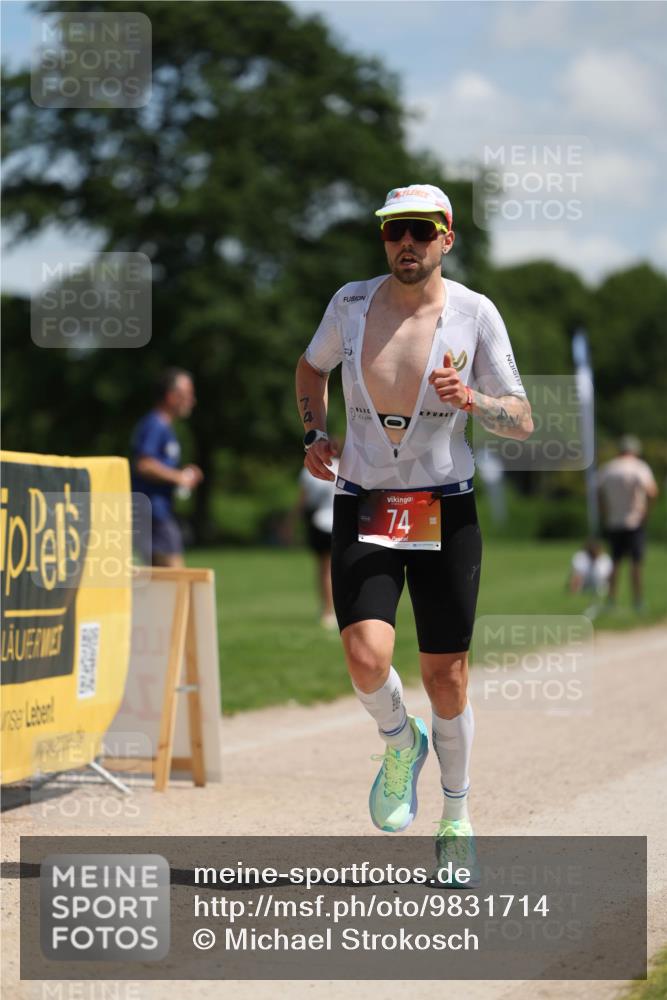 21.06.2026 - Viking Triathlon Michael Strokosch http://msf.ph/oto/9831714 21.06.2026 12:44:52 Laufen 74 meine-sportfotos.de