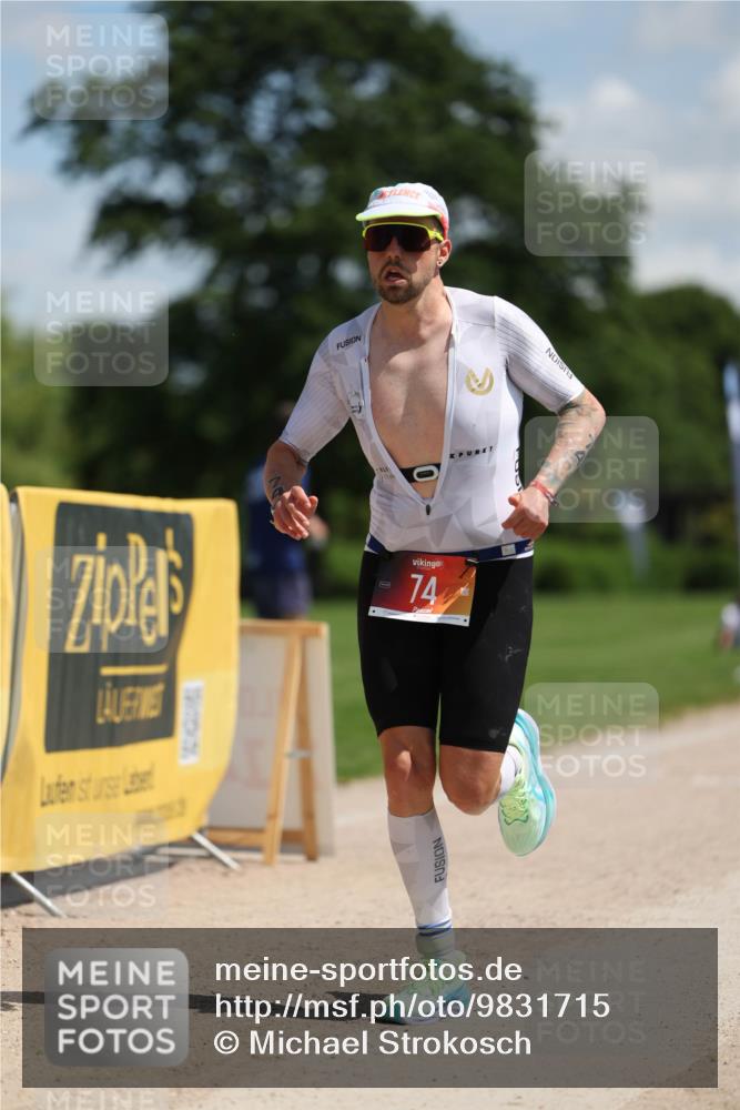 21.06.2026 - Viking Triathlon Michael Strokosch http://msf.ph/oto/9831715 21.06.2026 12:44:52 Laufen 74 meine-sportfotos.de