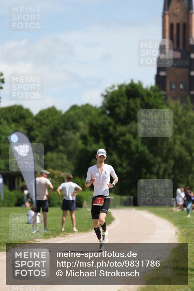 21.06.2026 - Viking Triathlon Michael Strokosch http://msf.ph/oto/9831786 21.06.2026 12:46:37 Laufen 38 meine-sportfotos.de