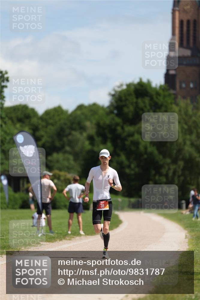 21.06.2026 - Viking Triathlon Michael Strokosch http://msf.ph/oto/9831787 21.06.2026 12:46:37 Laufen 38 meine-sportfotos.de