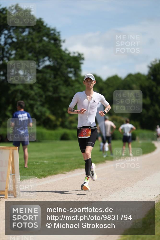 21.06.2026 - Viking Triathlon Michael Strokosch http://msf.ph/oto/9831794 21.06.2026 12:46:40 Laufen 38 meine-sportfotos.de