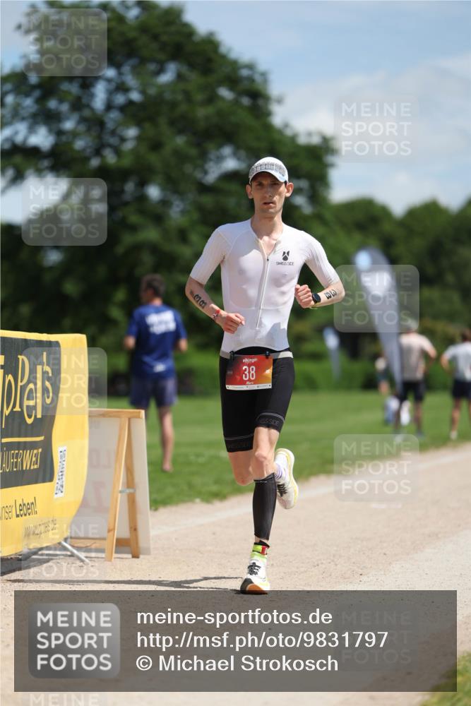 21.06.2026 - Viking Triathlon Michael Strokosch http://msf.ph/oto/9831797 21.06.2026 12:46:40 Laufen 38 meine-sportfotos.de