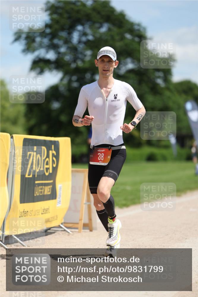 21.06.2026 - Viking Triathlon Michael Strokosch http://msf.ph/oto/9831799 21.06.2026 12:46:41 Laufen 38 meine-sportfotos.de