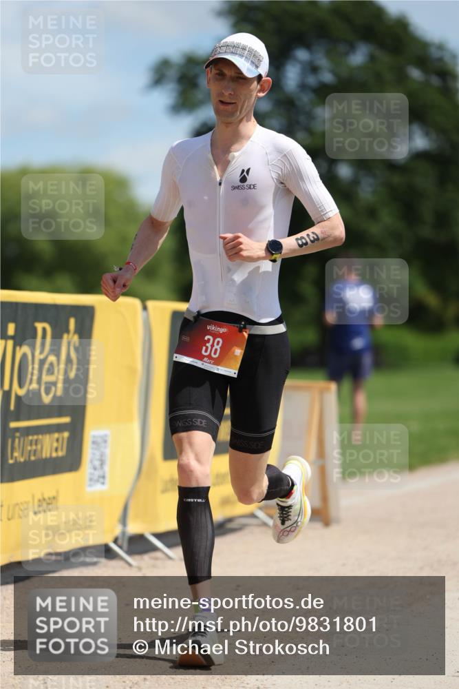 21.06.2026 - Viking Triathlon Michael Strokosch http://msf.ph/oto/9831801 21.06.2026 12:46:41 Laufen 38 meine-sportfotos.de