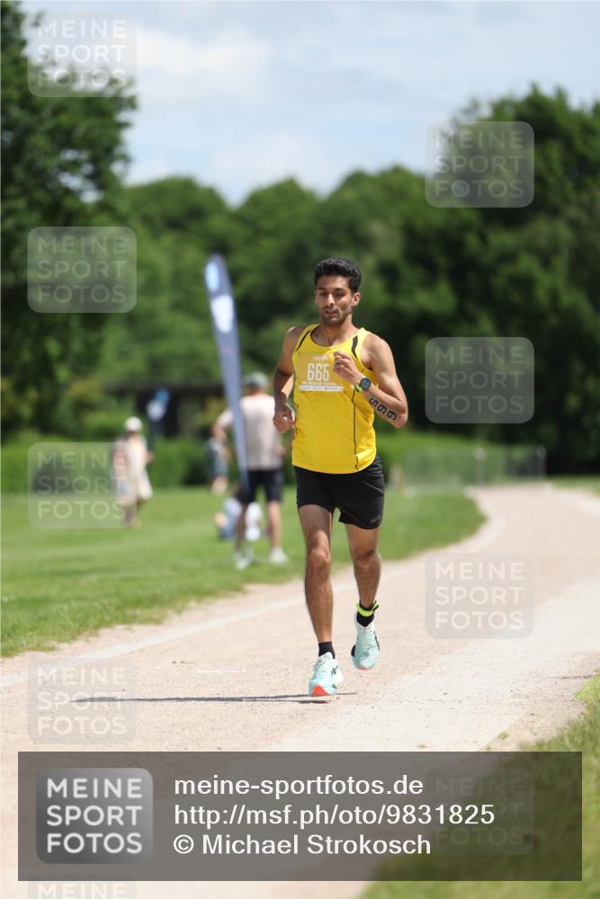 21.06.2026 - Viking Triathlon Michael Strokosch http://msf.ph/oto/9831825 21.06.2026 12:47:20 Laufen 665 meine-sportfotos.de