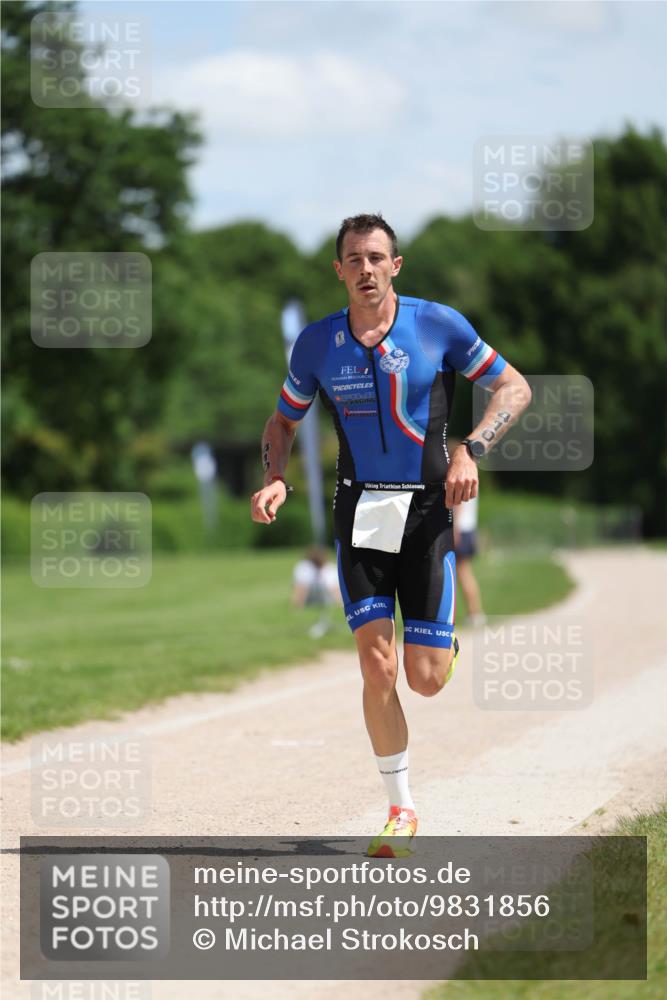 21.06.2026 - Viking Triathlon Michael Strokosch http://msf.ph/oto/9831856 21.06.2026 12:48:35 Laufen 410 meine-sportfotos.de