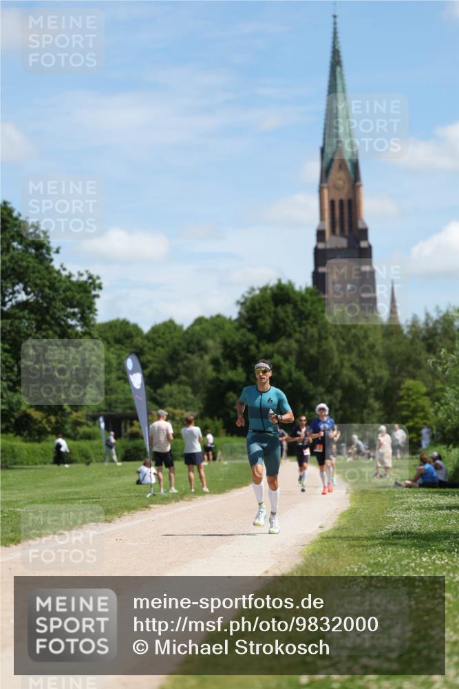 21.06.2026 - Viking Triathlon Michael Strokosch http://msf.ph/oto/9832000 21.06.2026 12:52:33 Laufen 447 meine-sportfotos.de