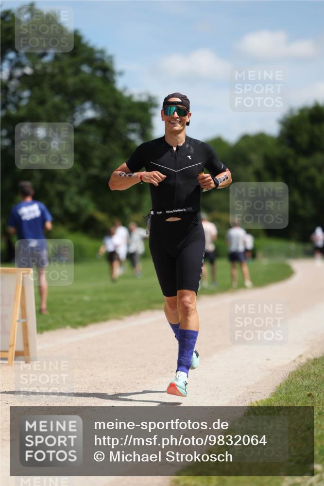 21.06.2026 - Viking Triathlon Michael Strokosch http://msf.ph/oto/9832064 21.06.2026 12:53:38 Laufen 446 meine-sportfotos.de