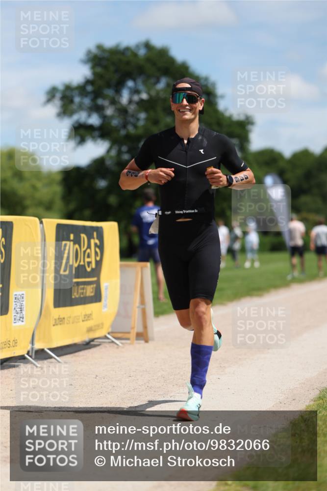 21.06.2026 - Viking Triathlon Michael Strokosch http://msf.ph/oto/9832066 21.06.2026 12:53:39 Laufen 446 meine-sportfotos.de