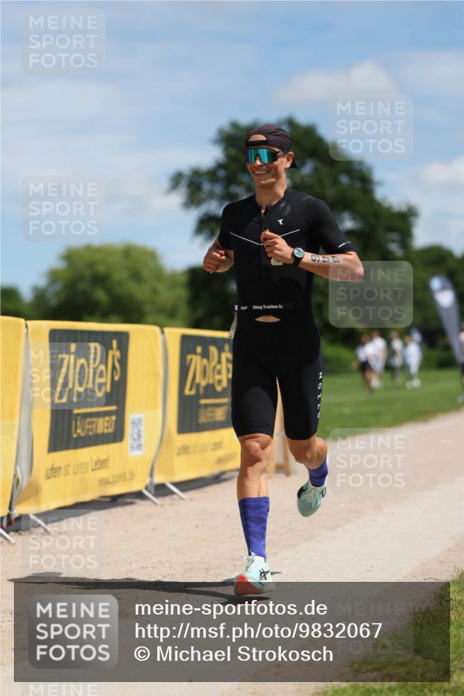 21.06.2026 - Viking Triathlon Michael Strokosch http://msf.ph/oto/9832067 21.06.2026 12:53:39 Laufen 446 meine-sportfotos.de