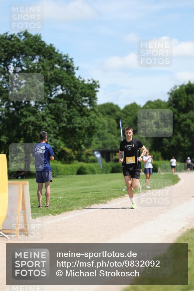 21.06.2026 - Viking Triathlon Michael Strokosch http://msf.ph/oto/9832092 21.06.2026 12:54:09 Laufen 360, 432, 626 meine-sportfotos.de