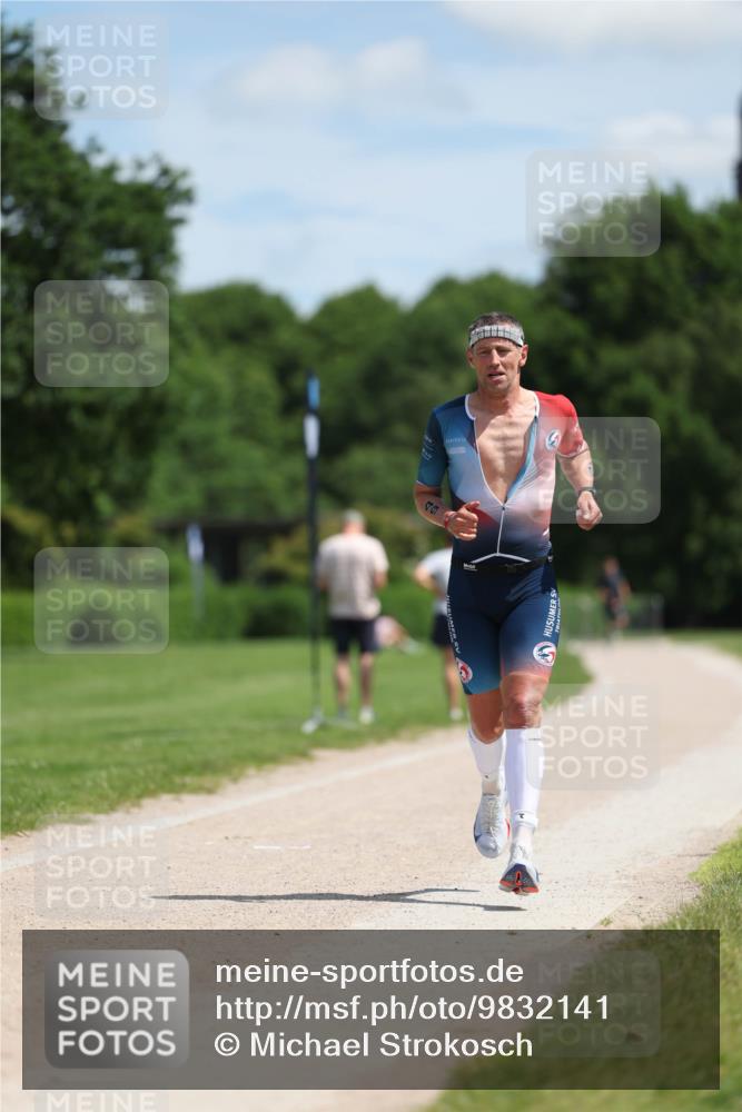 21.06.2026 - Viking Triathlon Michael Strokosch http://msf.ph/oto/9832141 21.06.2026 12:54:42 Laufen 49 meine-sportfotos.de