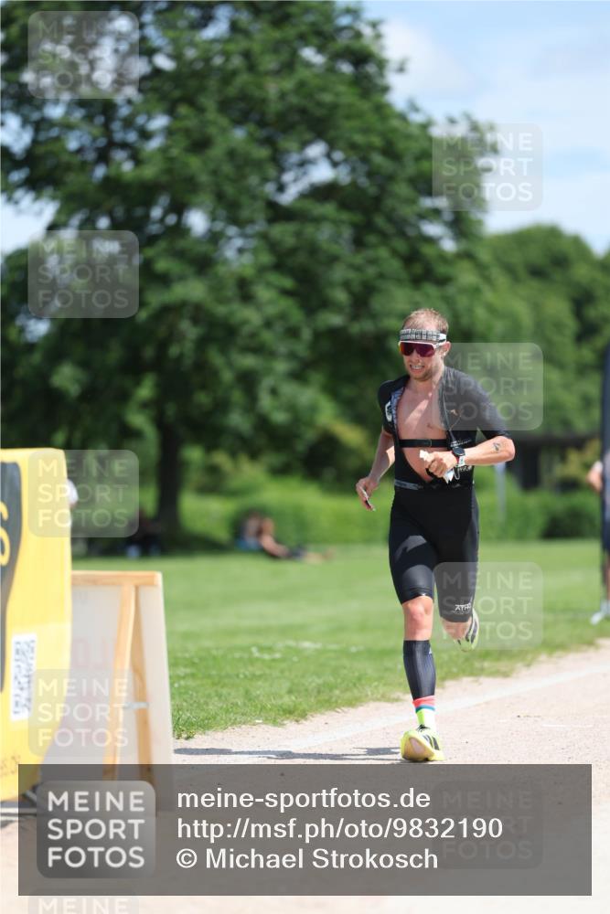 21.06.2026 - Viking Triathlon Michael Strokosch http://msf.ph/oto/9832190 21.06.2026 12:55:54 Laufen 4 meine-sportfotos.de