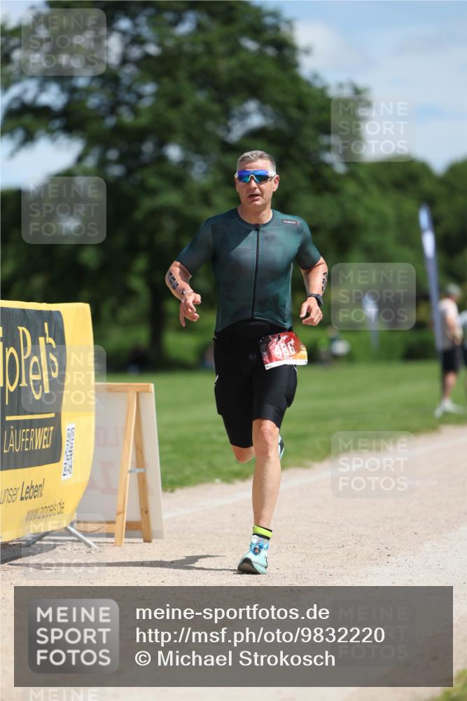 21.06.2026 - Viking Triathlon Michael Strokosch http://msf.ph/oto/9832220 21.06.2026 12:56:07 Laufen 14, 486 meine-sportfotos.de