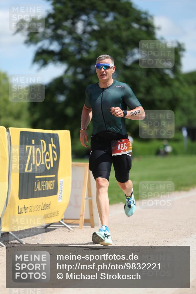 21.06.2026 - Viking Triathlon Michael Strokosch http://msf.ph/oto/9832221 21.06.2026 12:56:08 Laufen 486 meine-sportfotos.de