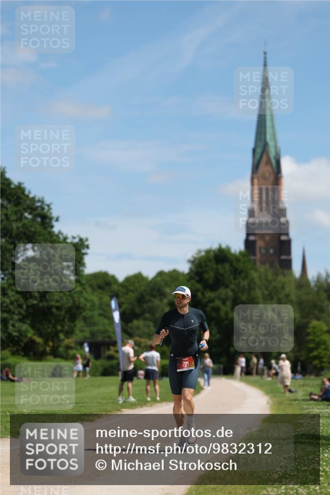 21.06.2026 - Viking Triathlon Michael Strokosch http://msf.ph/oto/9832312 21.06.2026 12:59:07 Laufen 221 meine-sportfotos.de