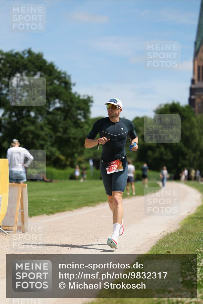 21.06.2026 - Viking Triathlon Michael Strokosch http://msf.ph/oto/9832317 21.06.2026 12:59:09 Laufen 221 meine-sportfotos.de