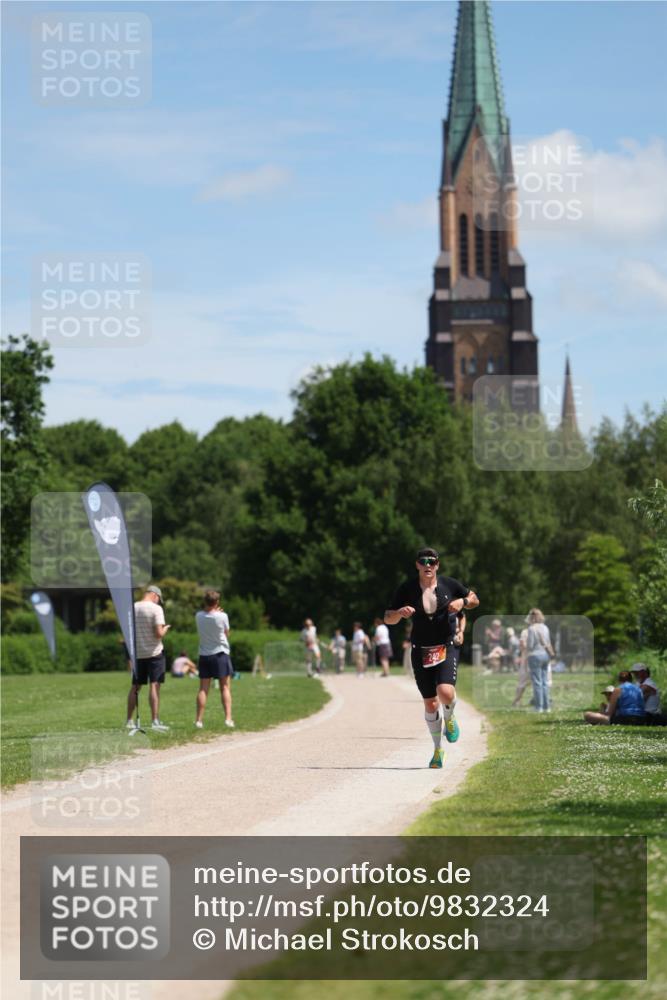 21.06.2026 - Viking Triathlon Michael Strokosch http://msf.ph/oto/9832324 21.06.2026 12:59:43 Laufen 242, 551 meine-sportfotos.de