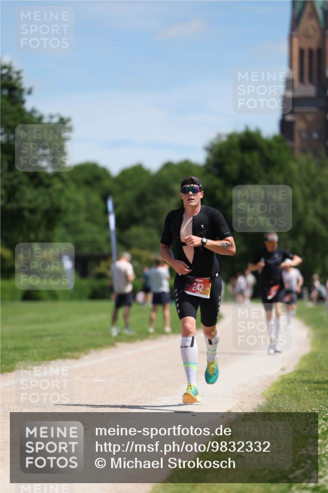 21.06.2026 - Viking Triathlon Michael Strokosch http://msf.ph/oto/9832332 21.06.2026 12:59:46 Laufen 242, 551 meine-sportfotos.de
