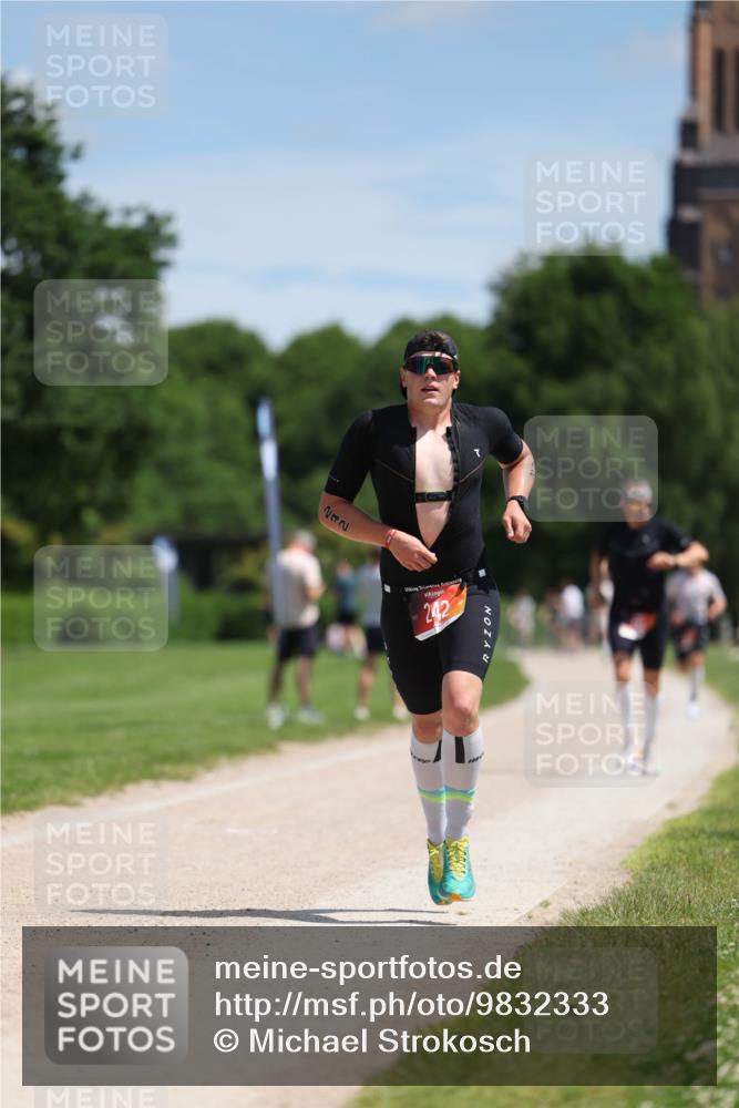 21.06.2026 - Viking Triathlon Michael Strokosch http://msf.ph/oto/9832333 21.06.2026 12:59:46 Laufen 242, 551 meine-sportfotos.de