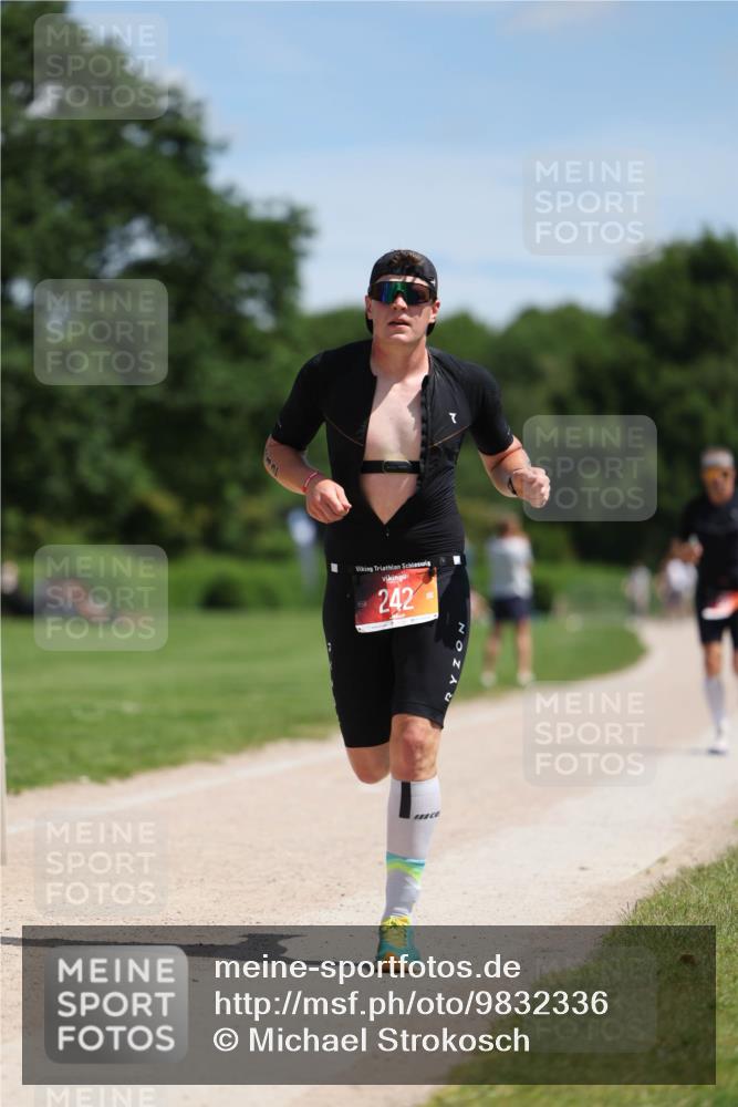 21.06.2026 - Viking Triathlon Michael Strokosch http://msf.ph/oto/9832336 21.06.2026 12:59:47 Laufen 242, 551 meine-sportfotos.de