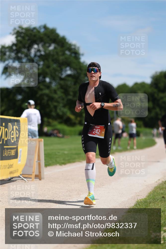 21.06.2026 - Viking Triathlon Michael Strokosch http://msf.ph/oto/9832337 21.06.2026 12:59:47 Laufen 242, 551 meine-sportfotos.de