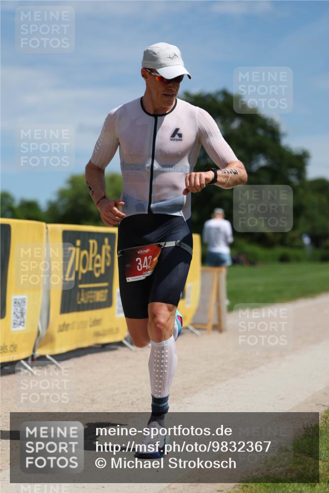 21.06.2026 - Viking Triathlon Michael Strokosch http://msf.ph/oto/9832367 21.06.2026 12:59:58 Laufen 342, 543 meine-sportfotos.de