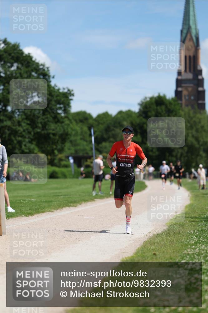 21.06.2026 - Viking Triathlon Michael Strokosch http://msf.ph/oto/9832393 21.06.2026 13:00:31 Laufen 47, 506 meine-sportfotos.de